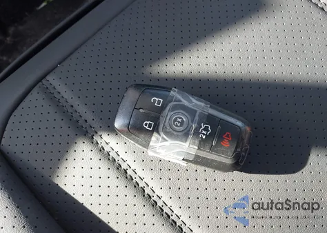 2014 Ford Fusion Hybrid Titanium z USA, uszkodzony, nr VIN 3FA6P0RU1ER241686